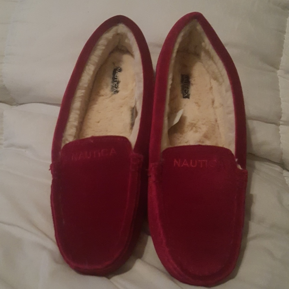 New beautiful burgundy velour Nautica Moccasins 10
